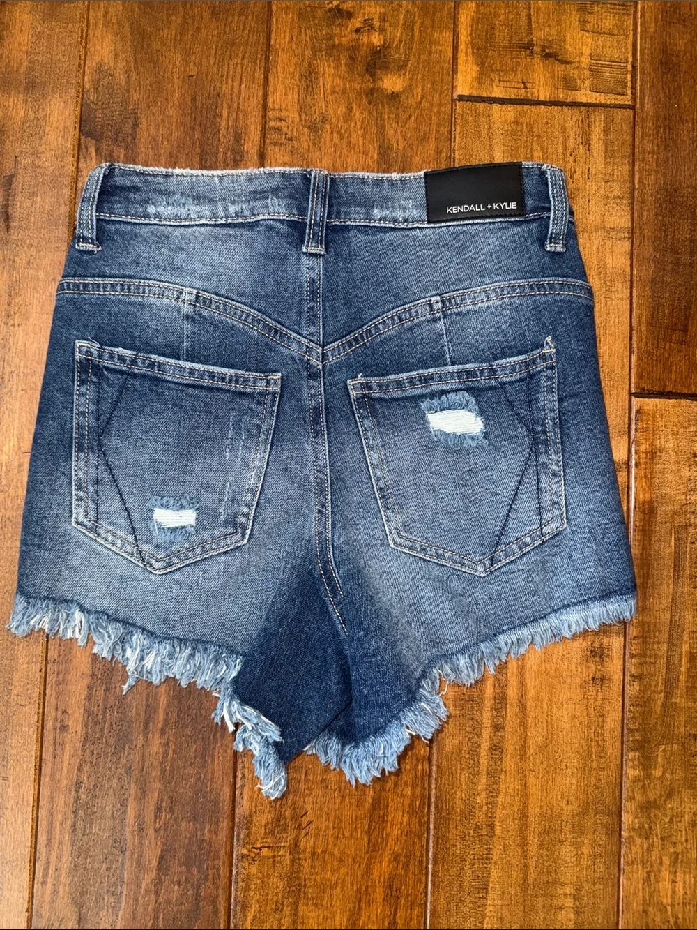 Kendall + Kylie Icon Denim Shorts distressed size 25 EUC